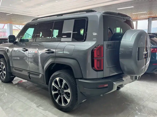BYD FangChengBao Leopard 5 — Фото автомобиля 8