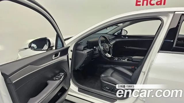 Kia K5 Новый K5 3 поколение 2.0 LPi(Для проката) — Фото автомобиля 10