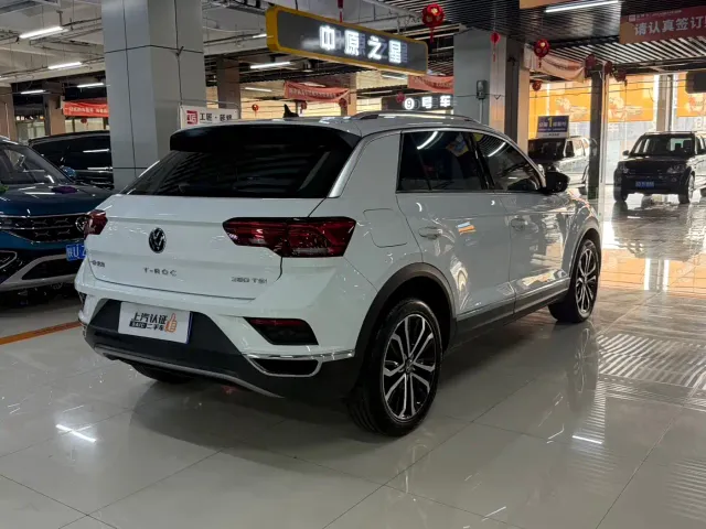 Volkswagen T-Roc — Фото автомобиля 4