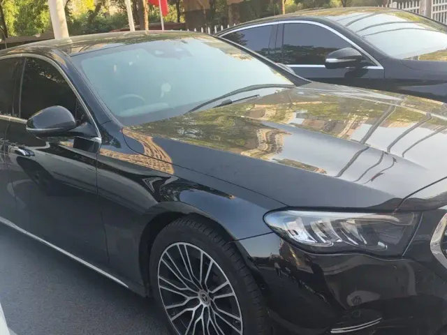 Mercedes-Benz E-Class — Фото автомобиля 4