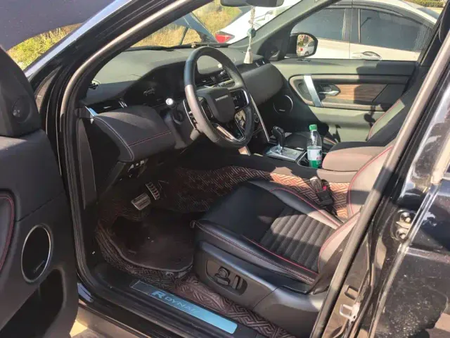 Land Rover Discovery Sport — Фото автомобиля 9