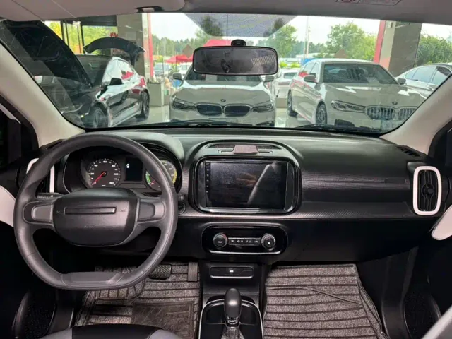 Roewe Clever — Фото автомобиля 11