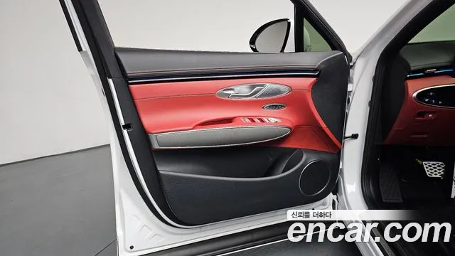 Genesis GV70 3.5T Бензин 2WD — Фото автомобиля 19