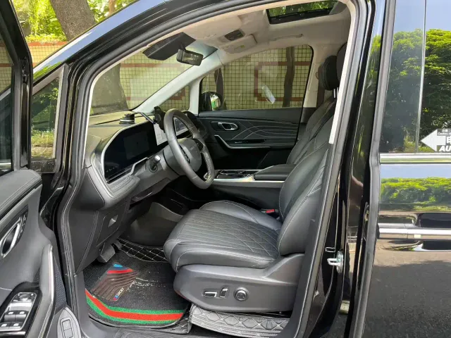 Maxus Dajia 9 — Фото автомобиля 3
