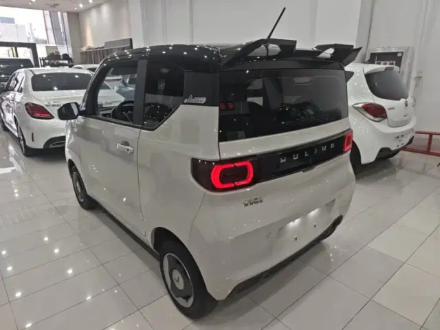 Wuling Hongguang Mini EV — Фото автомобиля 4