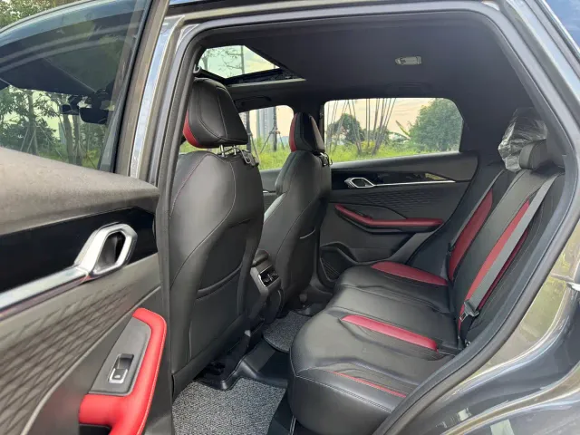 Geely Binyue — Фото автомобиля 11