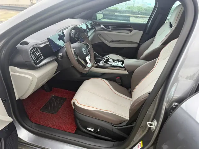 BYD Qin PLUS — Фото автомобиля 15