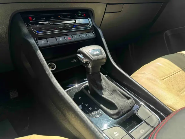 Skoda Karoq — Фото автомобиля 13