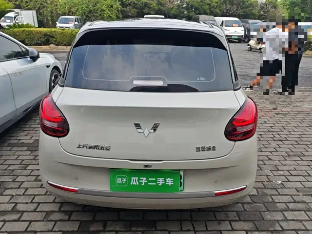 Wuling Bingo — Фото автомобиля 3