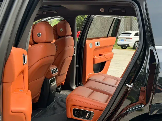 Li Auto L7 — Фото автомобиля 13