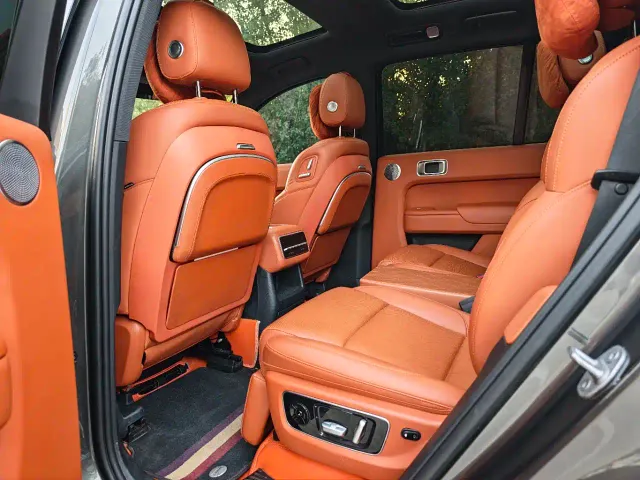 Li Auto L8 — Фото автомобиля 4