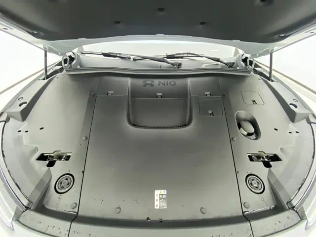 Nio EC6 — Фото автомобиля 12