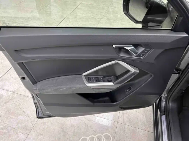Audi Q3 — Фото автомобиля 15