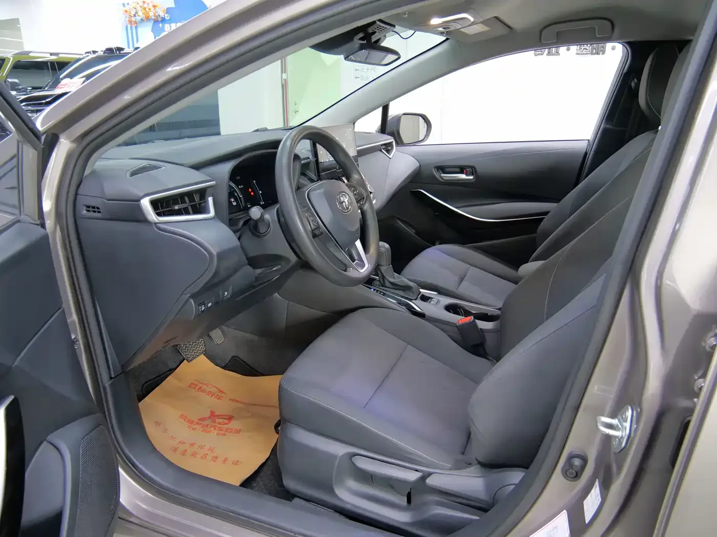 Toyota Corolla 2023 1.8L Smart Hybrid Dual Engine Pioneer Edition — Фото автомобиля 10