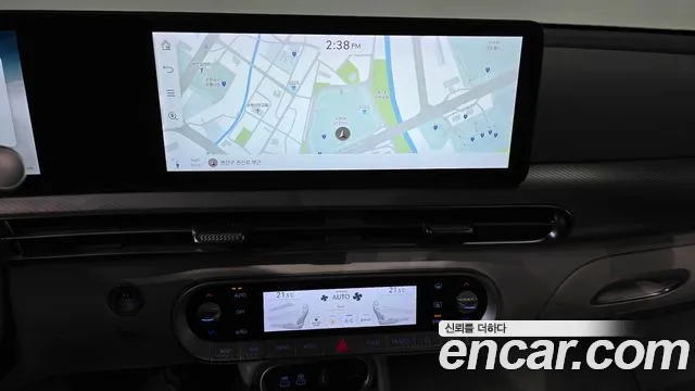Genesis GV60 — Фото автомобиля 11