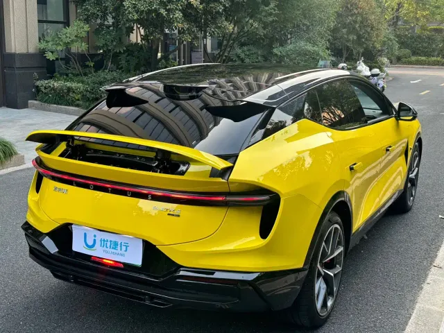 Lotus Eletre — Фото автомобиля 4