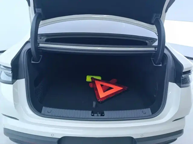 BYD Seal 07 DM-i — Фото автомобиля 4