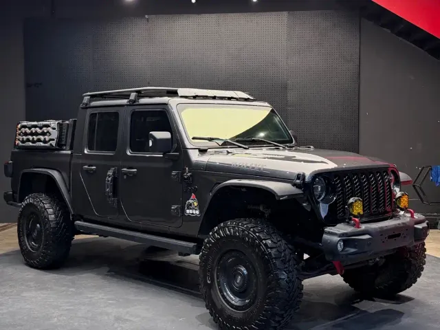 Jeep Gladiator — Фото автомобиля 3