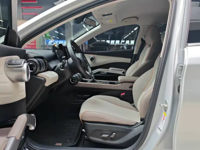 BYD Yuan PLUS — Фото автомобиля 7