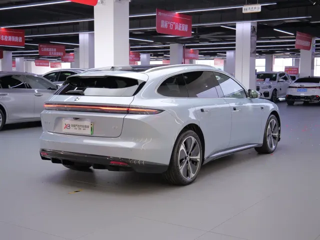 Nio ET5 Touring — Фото автомобиля 6