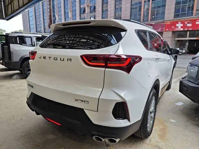 Jetour X70 — Фото автомобиля 6