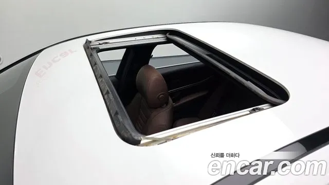 Mercedes-Benz E-Class — Фото автомобиля 28