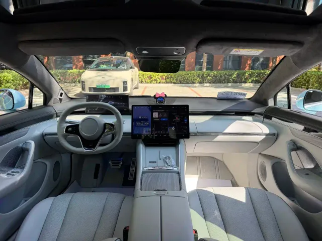 Luxeed S7 — Фото автомобиля 12