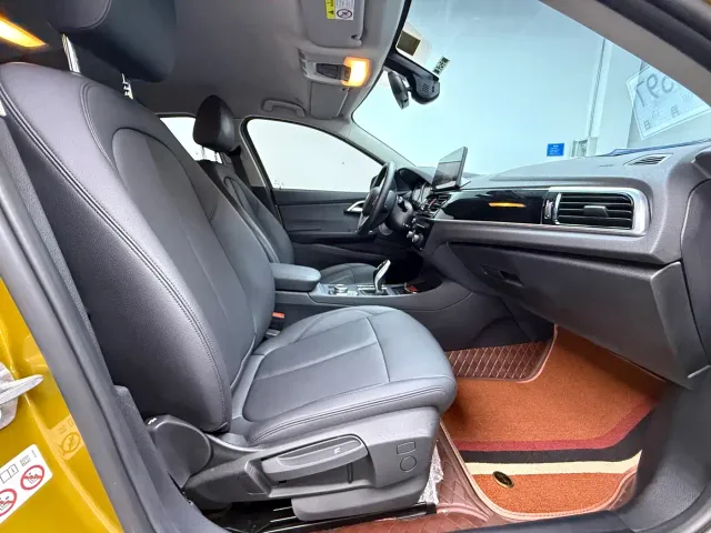 BMW 1 Series — Фото автомобиля 14