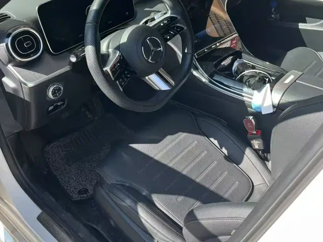 Mercedes-Benz C-Class — Фото автомобиля 3