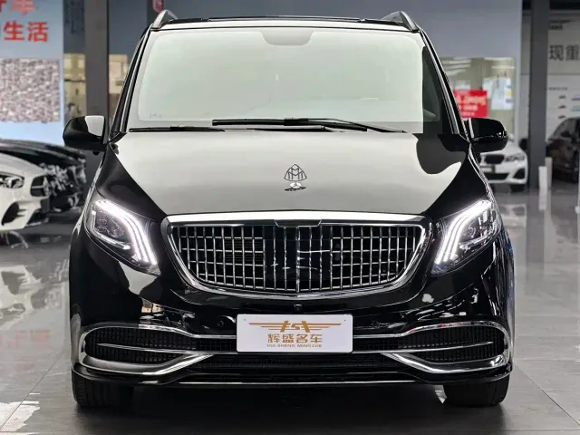 Mercedes-Benz Vito 2023 2.0T Elite 7-Seater — Фото автомобиля 2