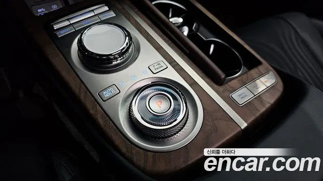 Genesis G80 Бензин 2.5 турбо AWD — Фото автомобиля 9
