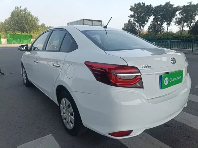 Toyota Vios — Фото автомобиля 4