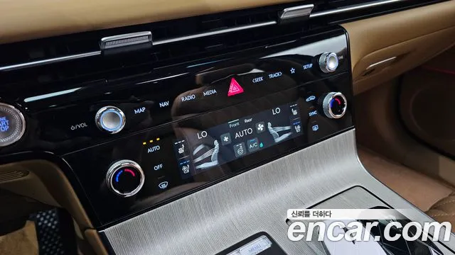 Genesis G80 Бензин 2.5 турбо AWD — Фото автомобиля 30