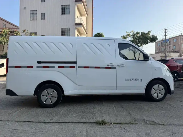 Wuling Yangguang — Фото автомобиля 4