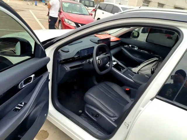 Geely Galaxy E5 — Фото автомобиля 15