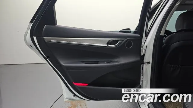 Hyundai Grandeur Grandeur (New) Hybrid — Фото автомобиля 14