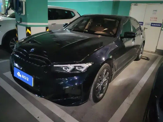 Фотография автомобиля — BMW i3
