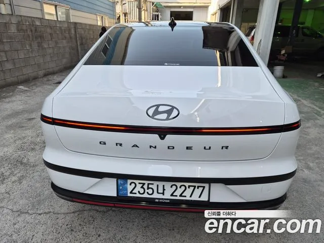 Hyundai Grandeur GN7 — Фото автомобиля 3