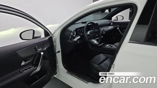 Mercedes-Benz A-Class W177 — Фото автомобиля 15