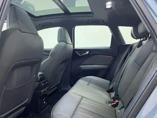 Audi Q4 e-tron — Фото автомобиля 14