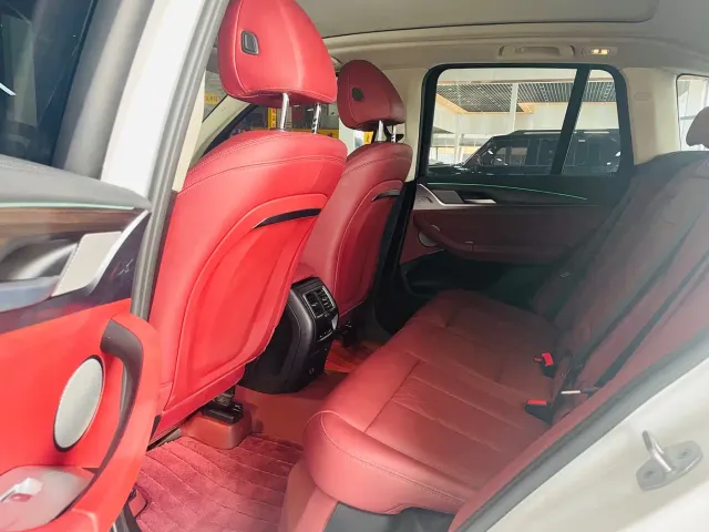 BMW X3 — Фото автомобиля 10