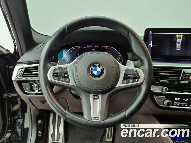 BMW 5 Series G30 — Фото автомобиля 9