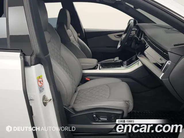 Audi Q8 55 TFSI quattro Premium — Фото автомобиля 10