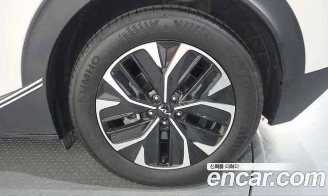 Kia EV6 — Фото автомобиля 6