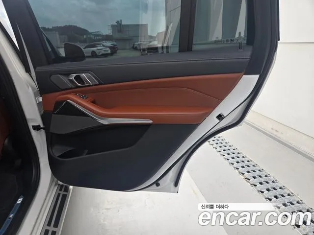 BMW X7 xDrive 40d M Sport 7 мест — Фото автомобиля 20