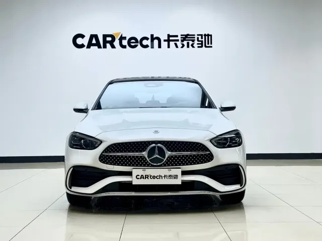 Mercedes-Benz C-Class — Фото автомобиля 2