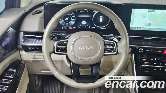 Kia Carnival Generation 4 — Фото автомобиля 14