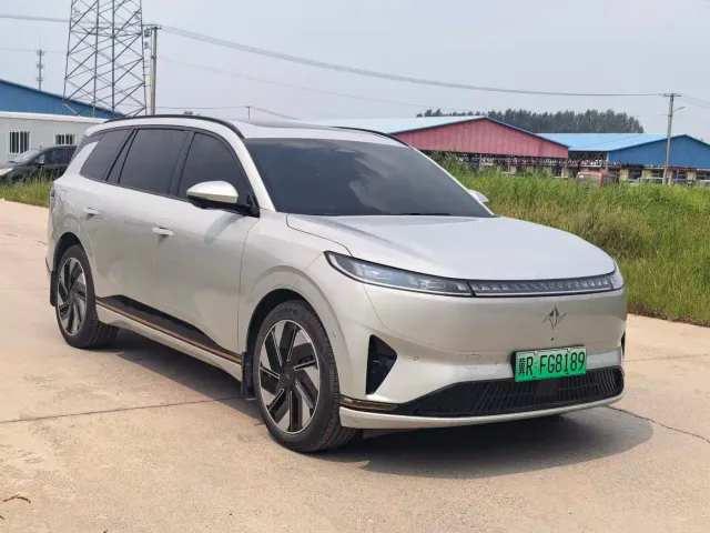 Dongfeng eπ 008 — Фото автомобиля 4