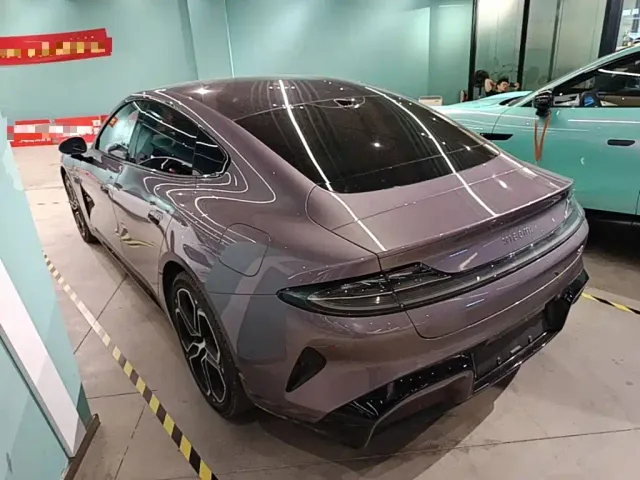 Xiaomi SU7 — Фото автомобиля 4