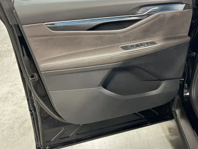 Ford Edge — Фото автомобиля 12